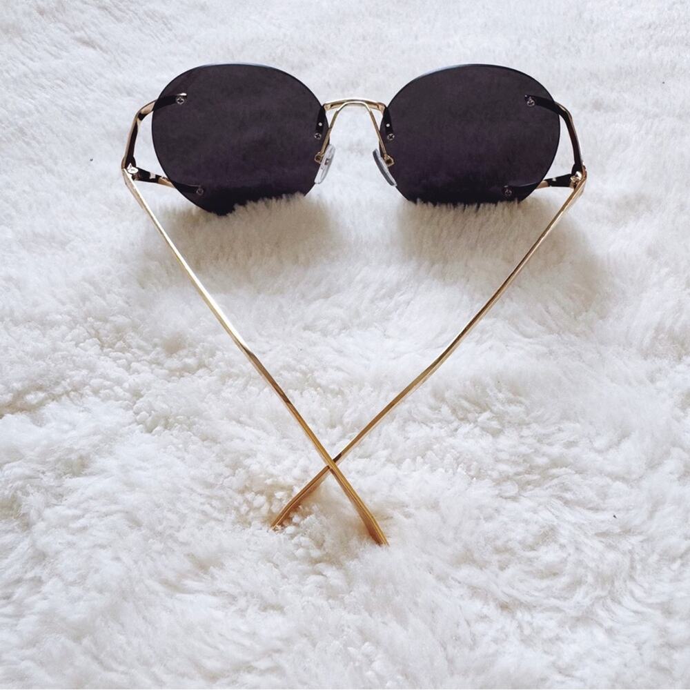 Ruth Black Round Metal Sunglasses - Picture 10 of 11